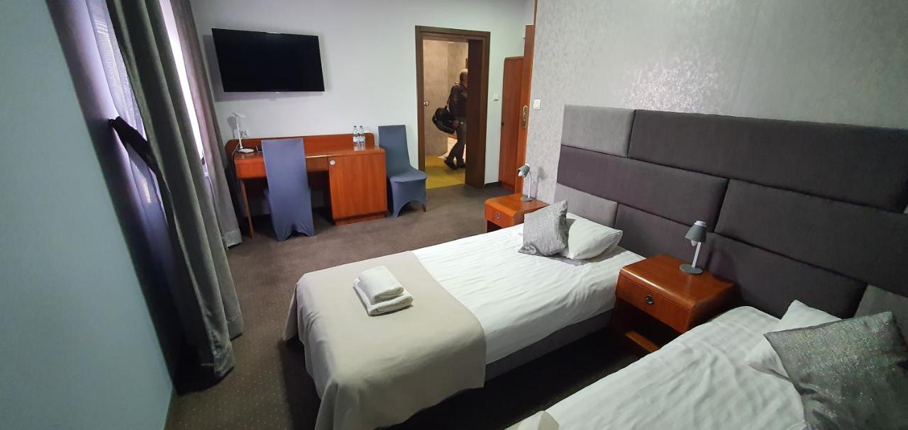 Jozefow na Wisla Hotel Bursztynowy מראה חיצוני תמונה