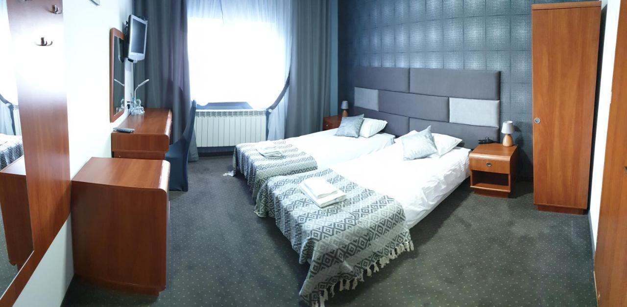 Jozefow na Wisla Hotel Bursztynowy מראה חיצוני תמונה