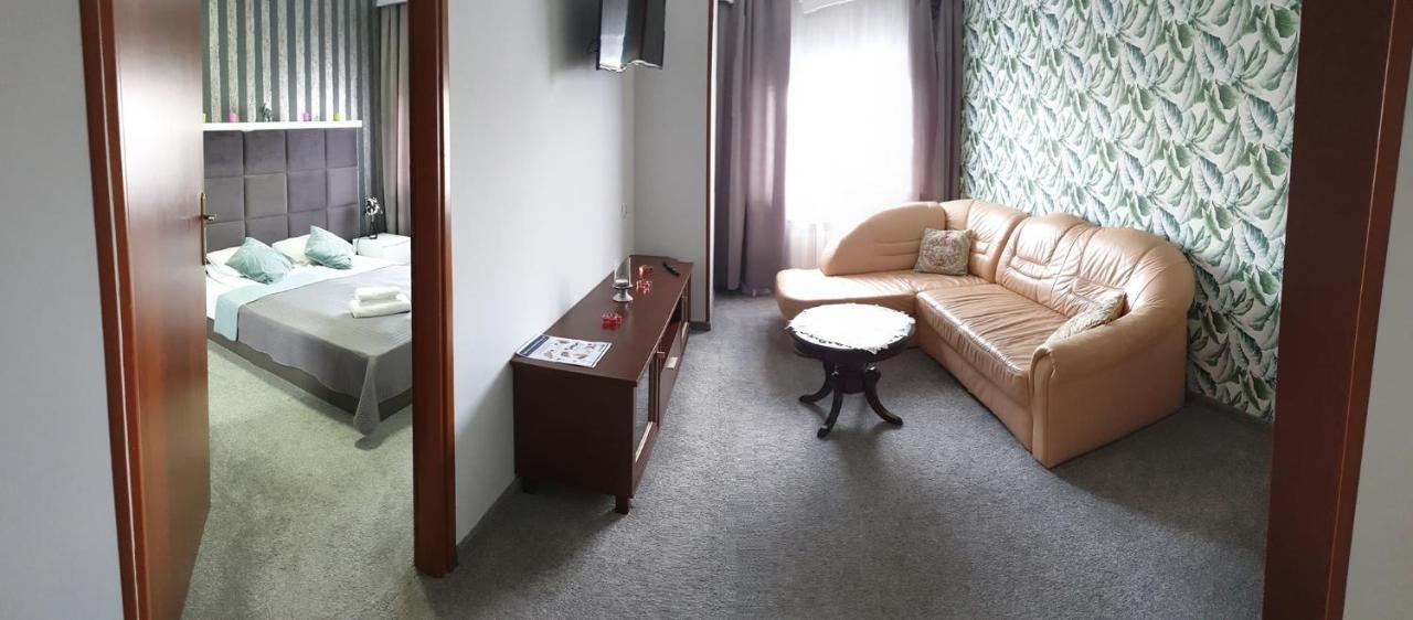 Jozefow na Wisla Hotel Bursztynowy מראה חיצוני תמונה